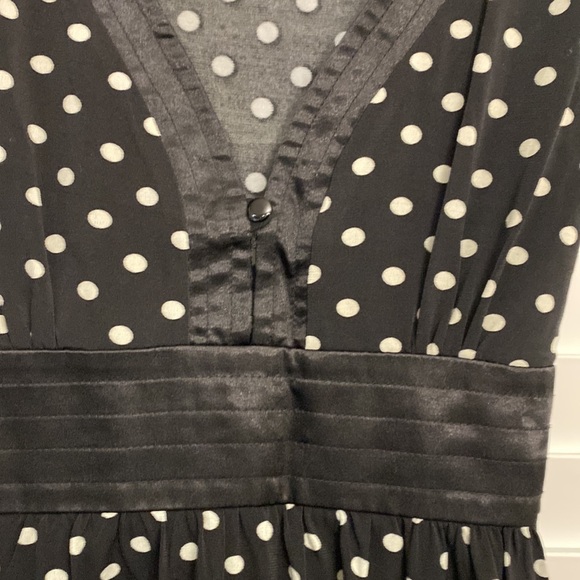 Black and white polka dot top size juniors large - Picture 4 of 4